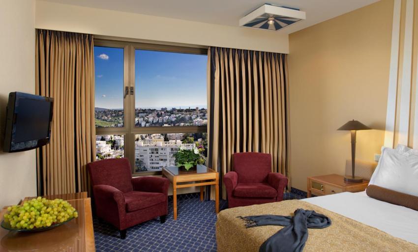 Dan Panorama Haifa Hotel Екстер'єр фото A room at the Dan Hotel