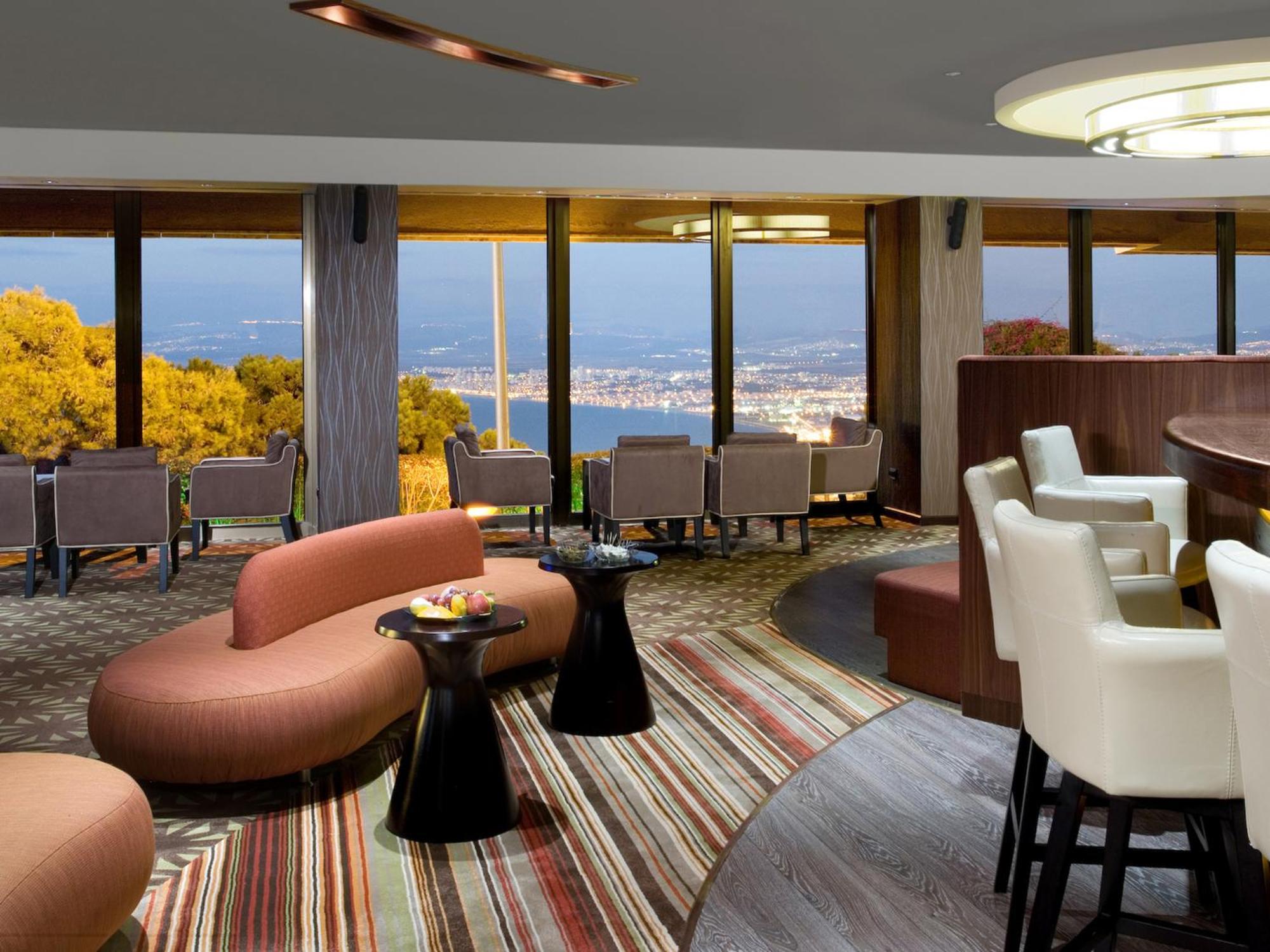 Dan Panorama Haifa Hotel Екстер'єр фото The Sky Bar
