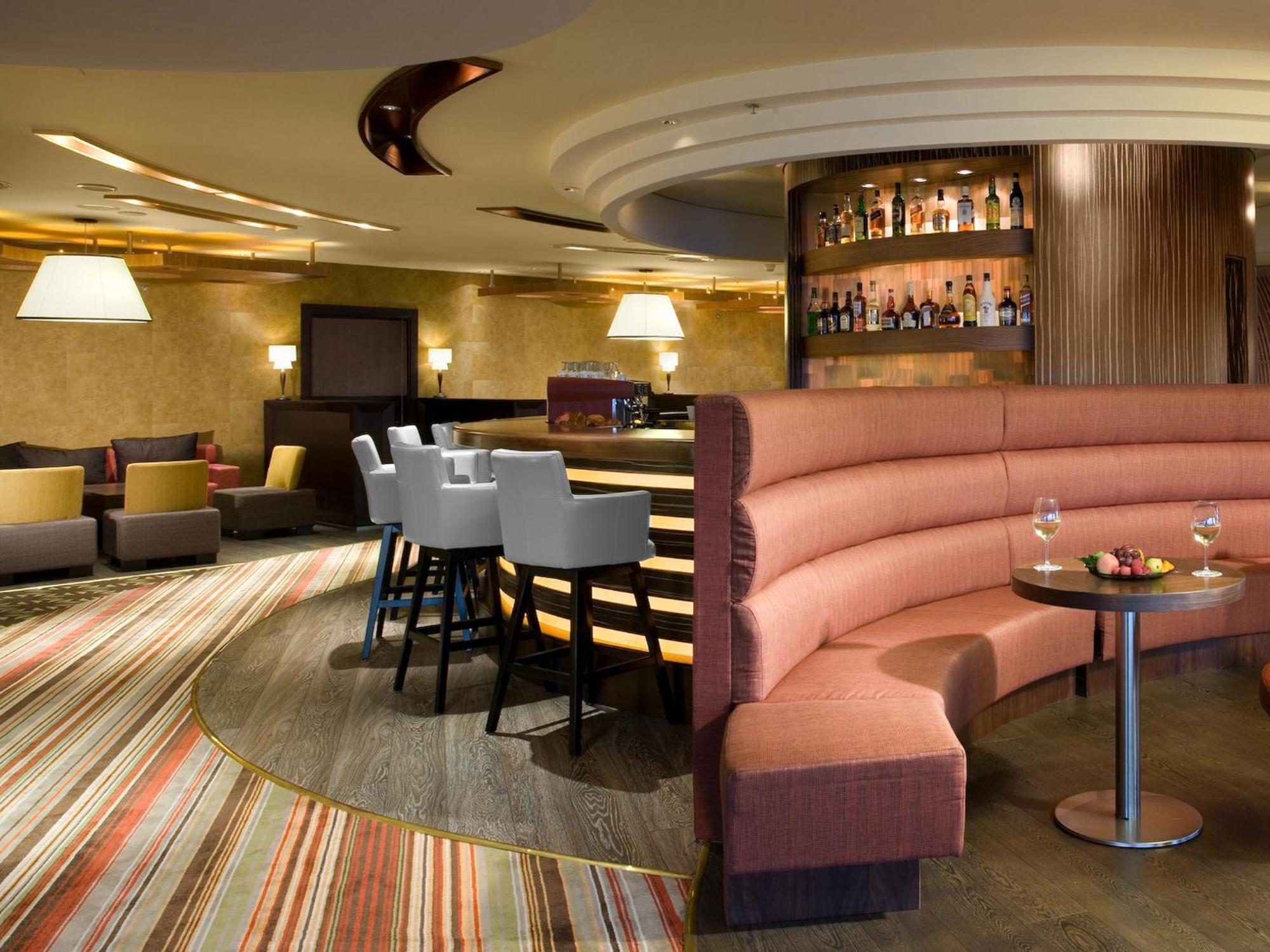 Dan Panorama Haifa Hotel Екстер'єр фото The bar at the lounge